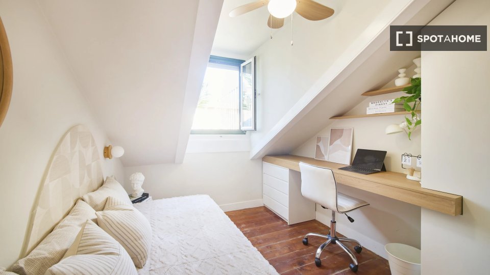 Double room Lisbon, 7 beds — photo 11