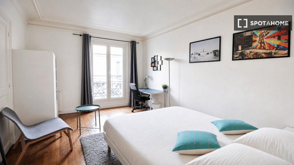 Chambre double Paris, 4 chambres — photo 33