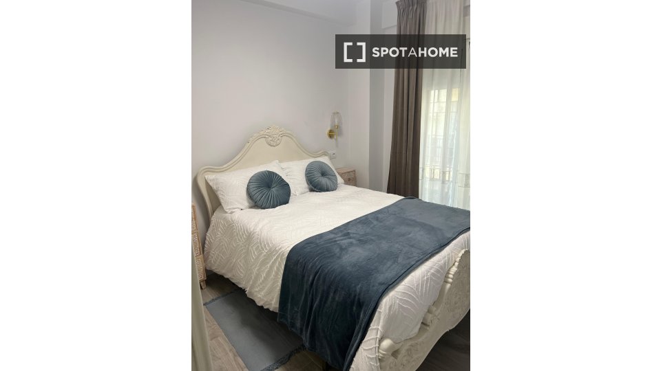 Apartment Seville, 3 beds, 56m² — photo 19