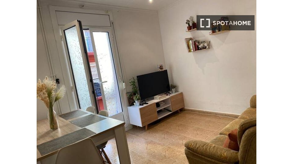 Apartment Barcelona, 2 beds, 50m² — photo 2