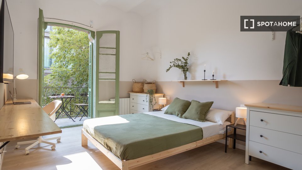 Double room Barcelona, 4 beds, 90m² — photo 18
