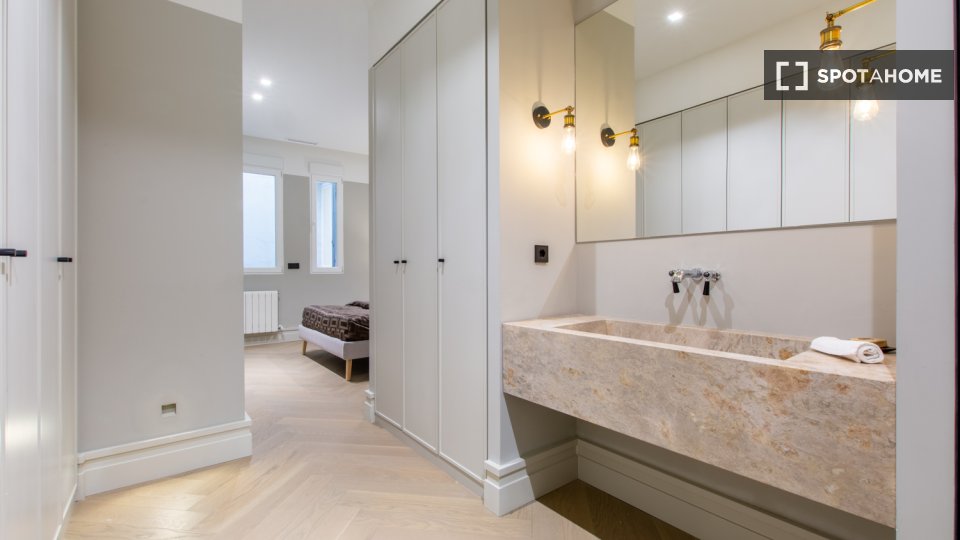 Apartment Madrid, 2 beds, 147m² — photo 4