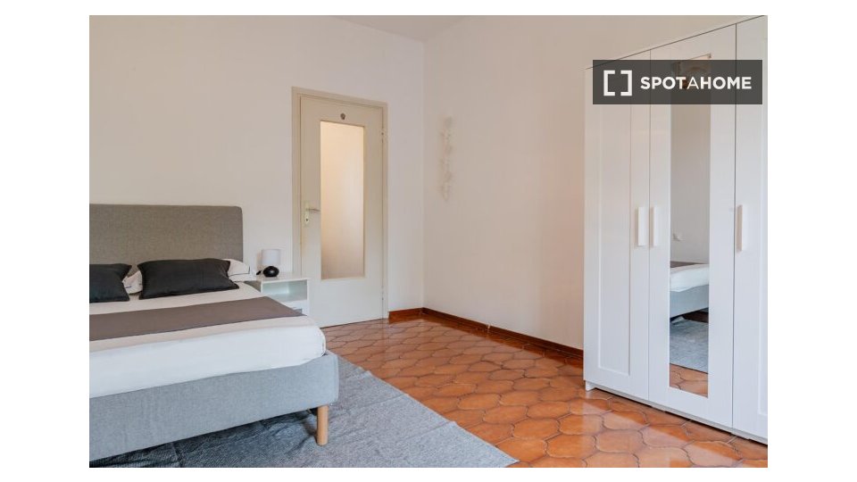 Double room Milan, 3 beds — photo 9