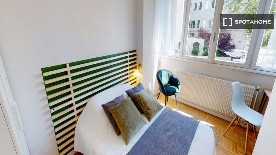 Double room Lyon, 5 beds, 90m² — photo 15