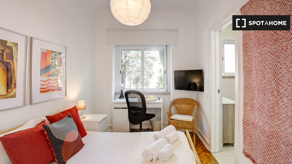 Double room Lisbon, 4 beds — photo 3
