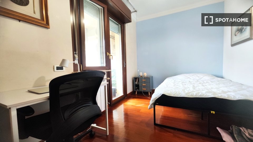 Double room Rome, 3 beds — photo 32