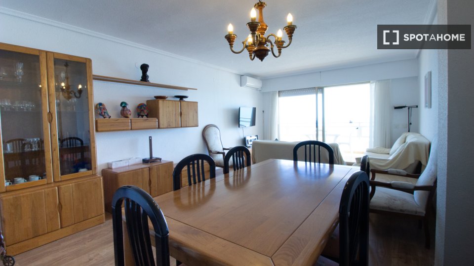 Apartment Valencia, 4 beds, 120m² — photo 8