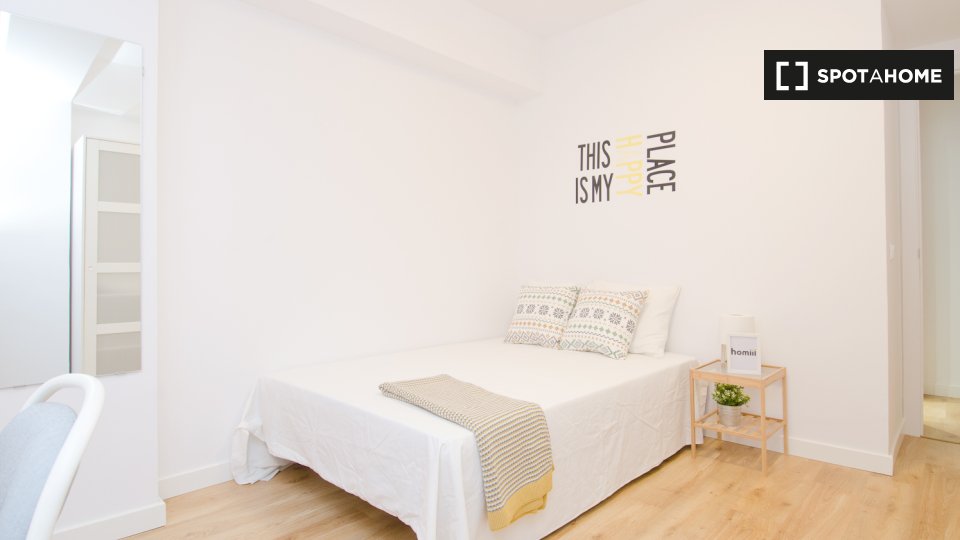 Double room Madrid, 6 beds — photo 3