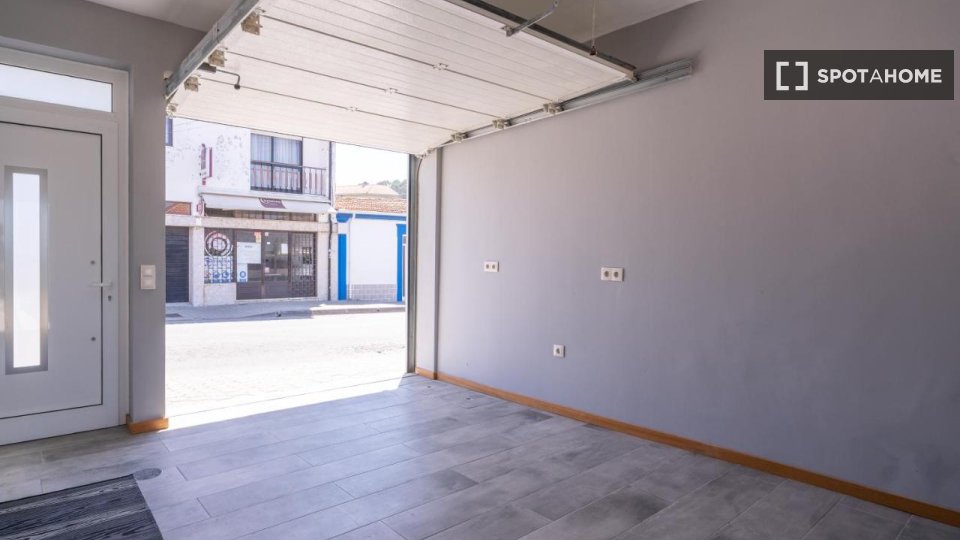Apartment Porto, 3 beds, 130m² — photo 4