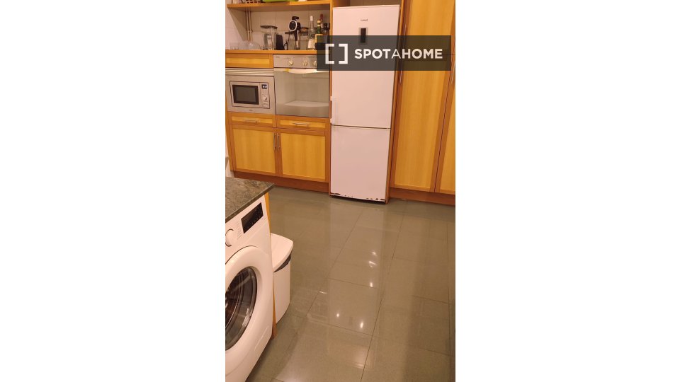 Double room Barcelona, 3 beds — photo 7