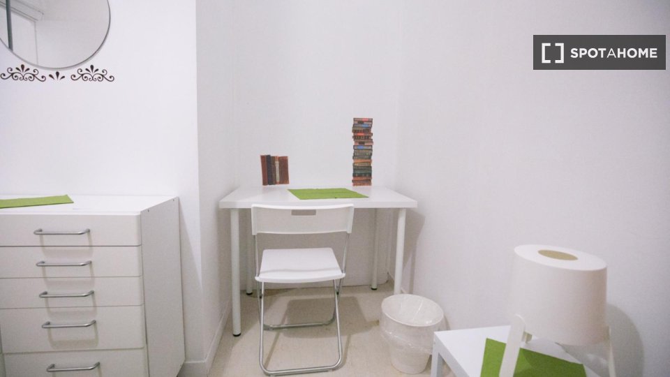 Double room Lisbon, 20 beds — photo 30