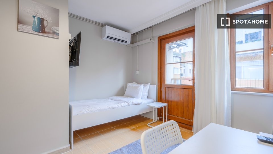Apartment Istanbul, 1 bed — photo 13