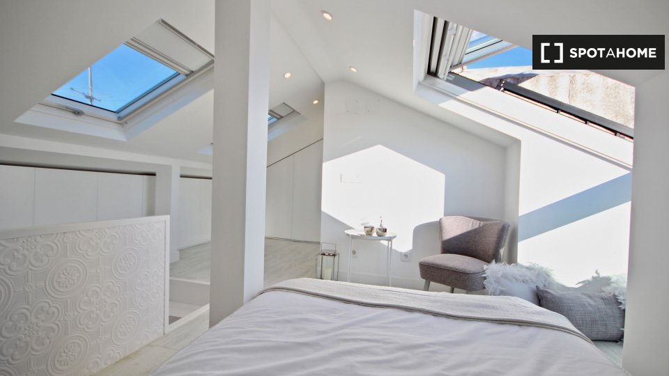 Apartment Lisbon, 3 beds — photo 13