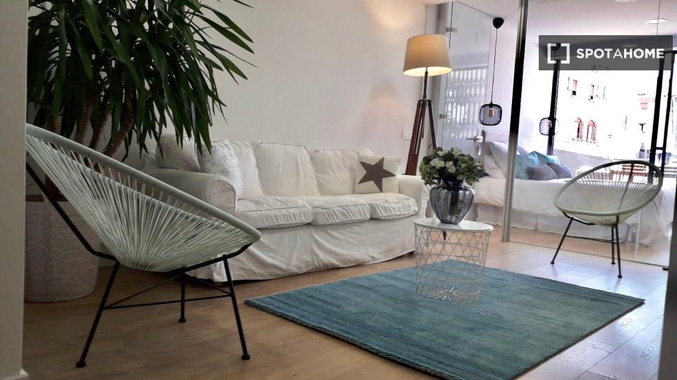 Apartment Barcelona, 2 beds — photo 2