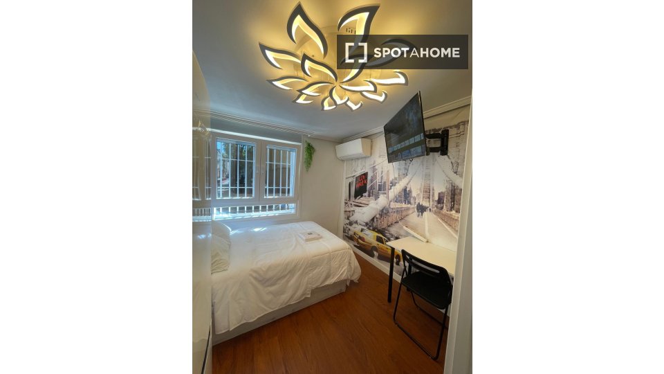 Double room Madrid, 4 beds — photo 7