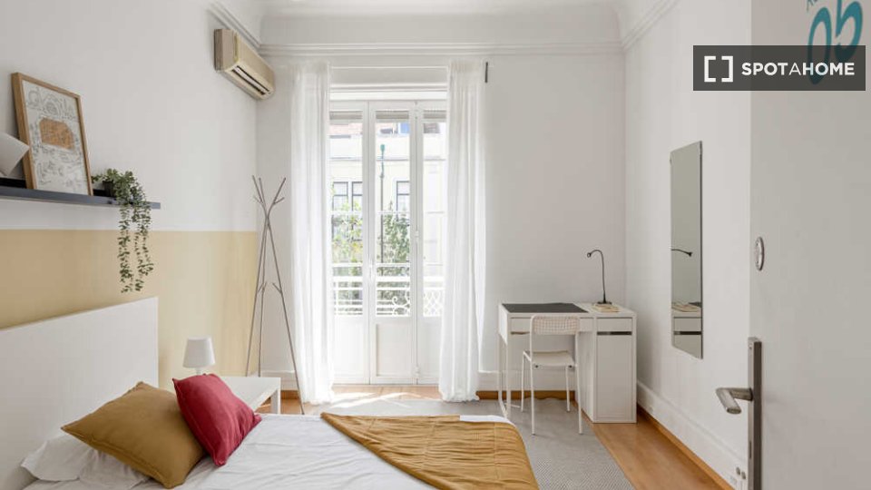 Double room Lisbon, 13 beds, 370m² — photo 26