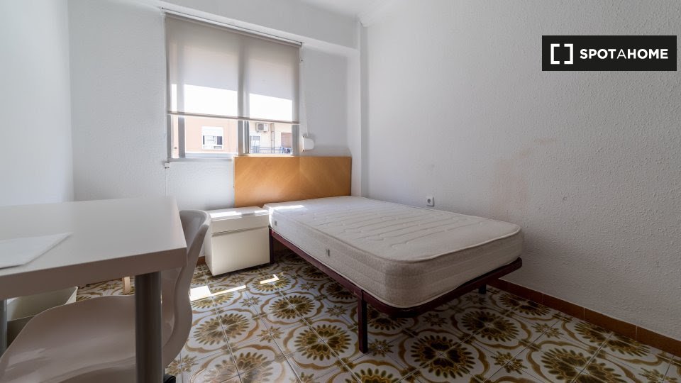 Double room Valencia, 5 beds — photo 1