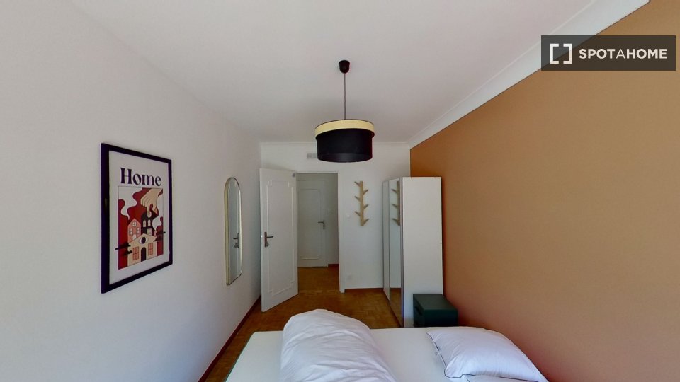 Double room Marseille, 15 beds — photo 11