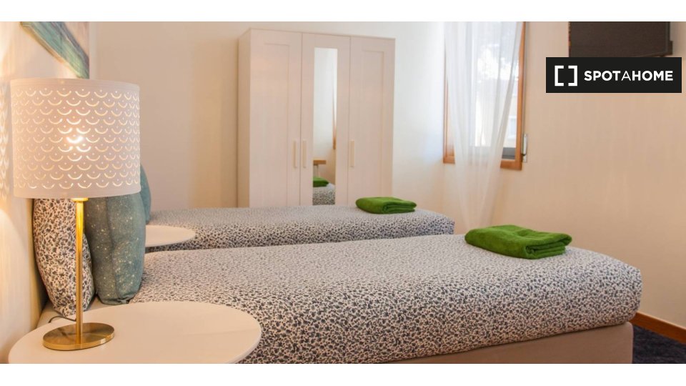 Double room Porto, 5 beds — photo 6