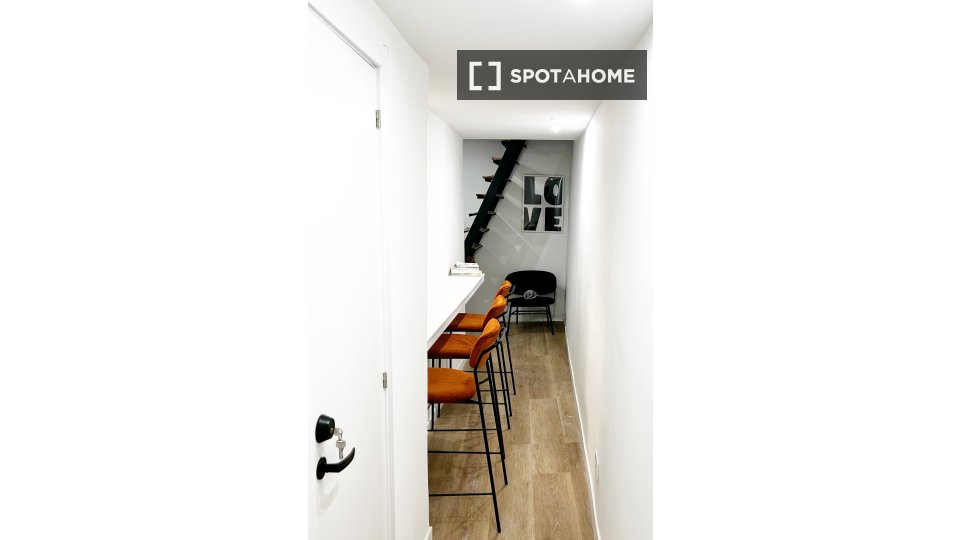 Double room Barcelona, 6 beds, 150m² — photo 4