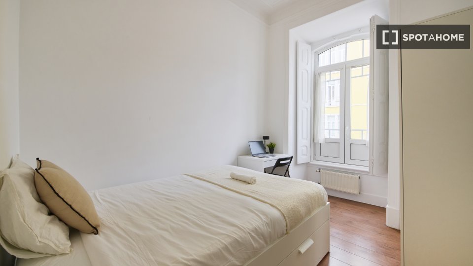 Double room Lisbon, 9 beds — photo 11