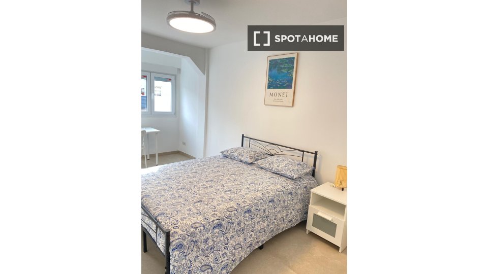 Double room Madrid, 3 beds — photo 3