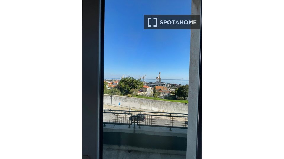 Double room Lisbon, 4 beds, 200m² — photo 15