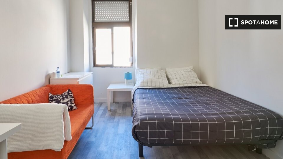 Double room Lisbon, 7 beds — photo 1