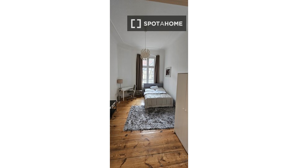 Double room Berlin, 4 beds, 130m² — photo 22
