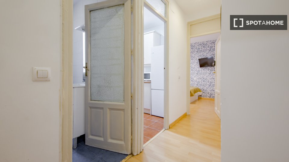 Double room Madrid, 4 beds, 70m² — photo 4