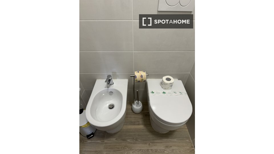 Double room Rome, 3 beds, 90m² — photo 12