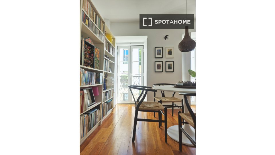 Apartment mono Lisbon, 61m² — photo 27