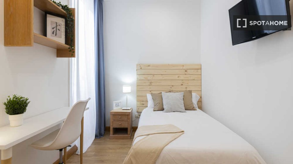 Double room Madrid, 41 beds — photo 100