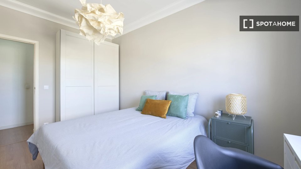 Double room Lisbon, 6 beds — photo 9