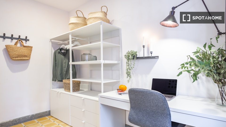 Double room Barcelona, 16 beds, 380m² — photo 11