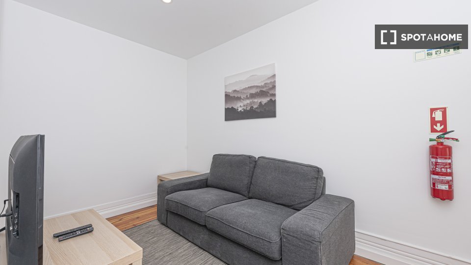 Double room Lisbon, 11 beds — photo 18