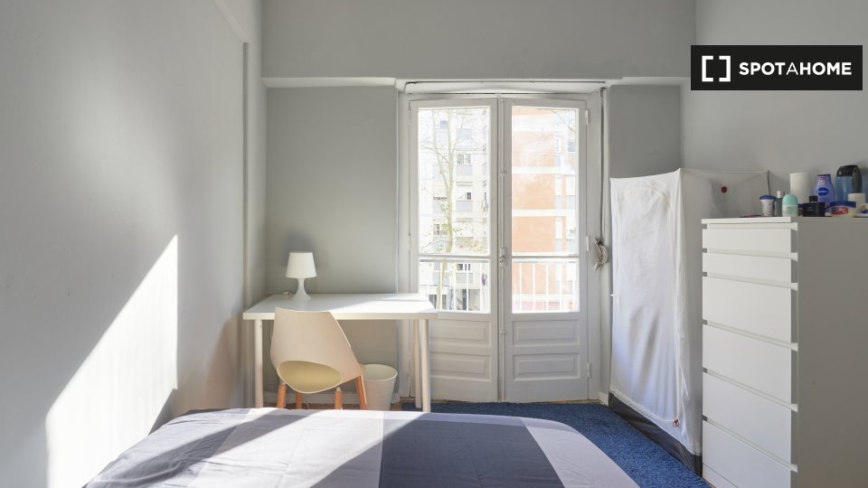 Double room Lisbon, 6 beds — photo 13