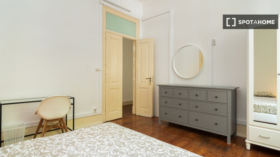 Double room Lisbon, 11 beds — photo 15