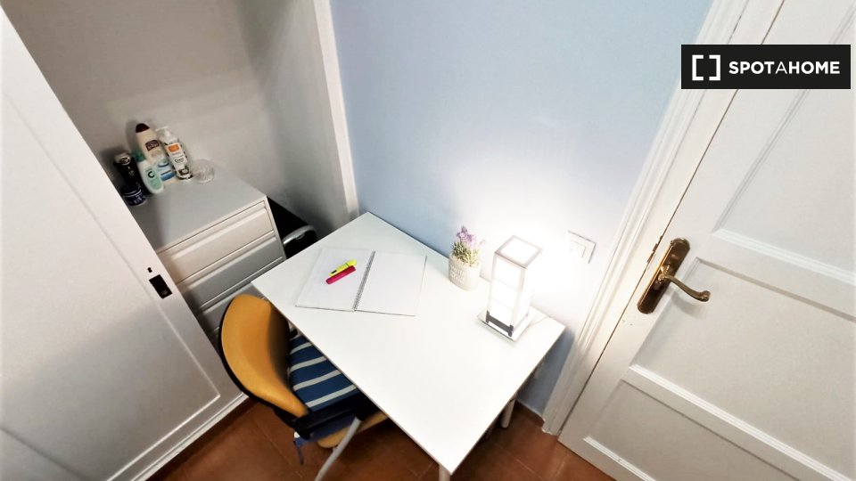 Double room Madrid, 6 beds, 300m² — photo 5