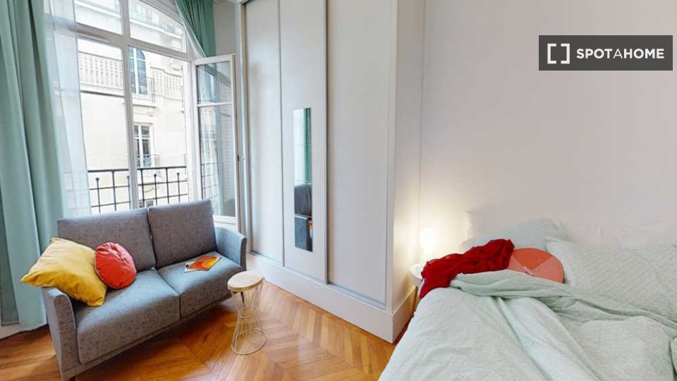 Double room Paris, 6 beds, 130m² — photo 17