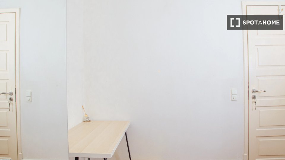 Double room Lisbon, 4 beds — photo 2