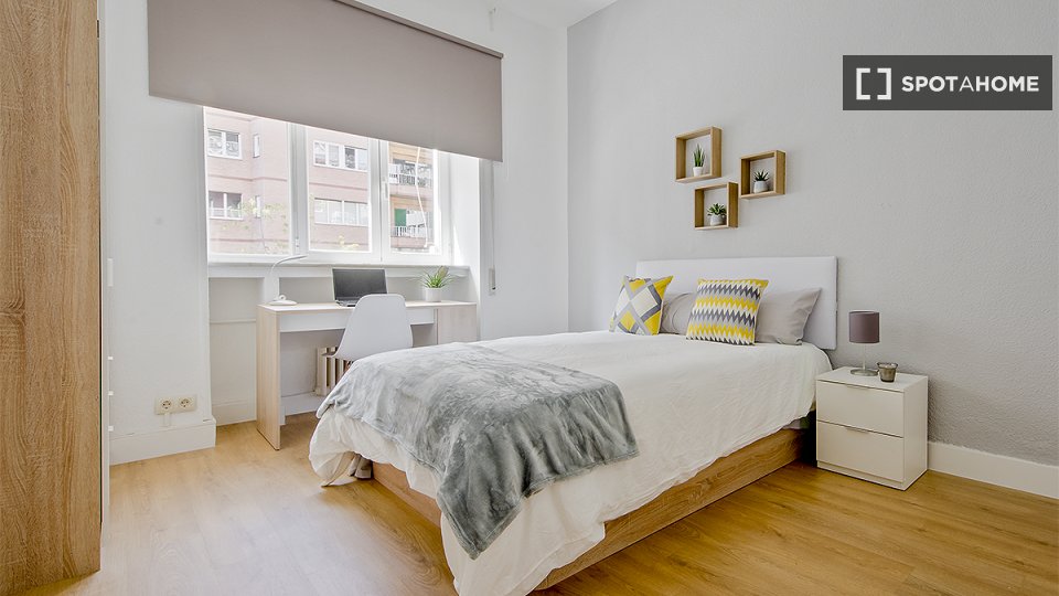 Double room Madrid, 8 beds, 200m² — photo 13