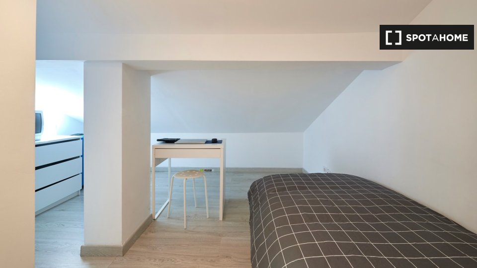 Double room Lisbon, 9 beds — photo 6