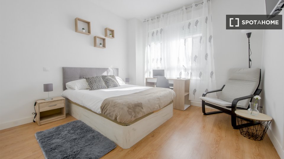 Double room Madrid, 8 beds, 200m² — photo 21