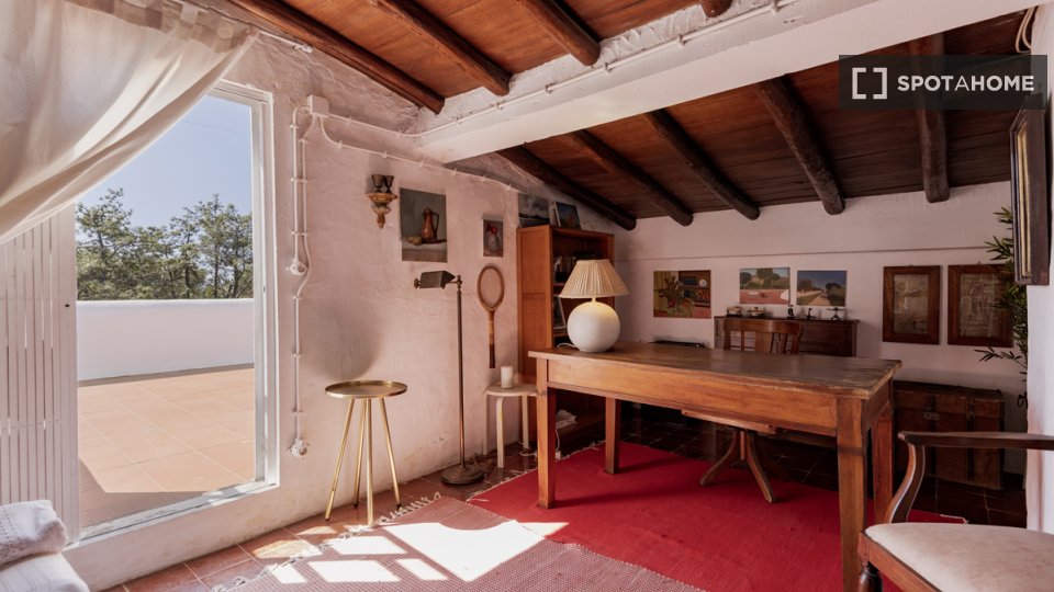 Apartment Lisbon, 4 beds, 200m² — photo 9