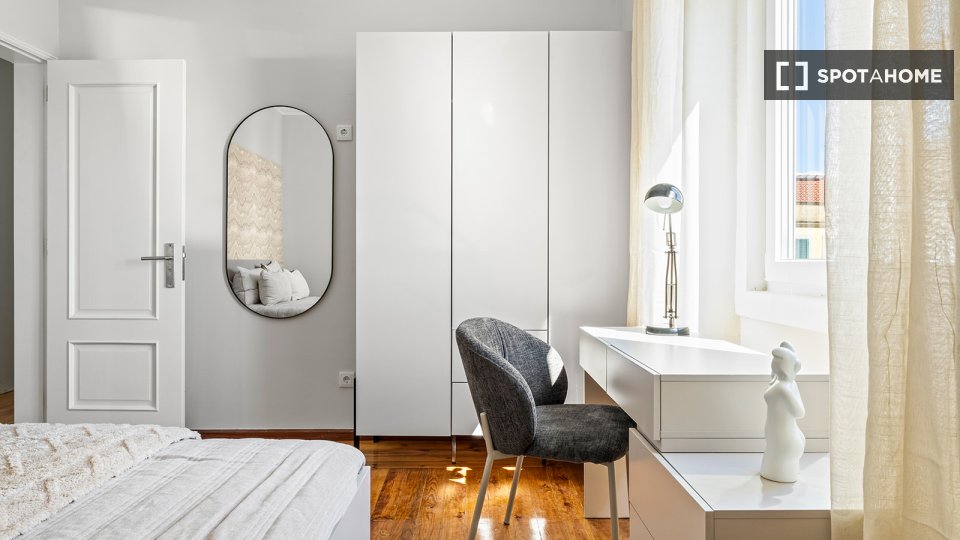 Double room Lisbon, 8 beds — photo 22