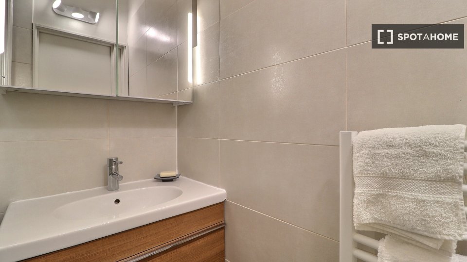Apartment Paris, 1 bed, 33m² — photo 11