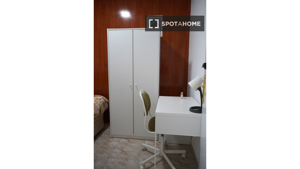 Double room Madrid, 6 beds — photo 7