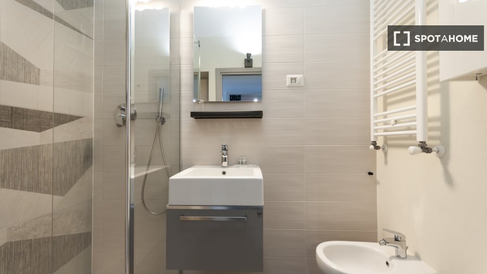Apartment Milan, 2 beds, 69m² — photo 3