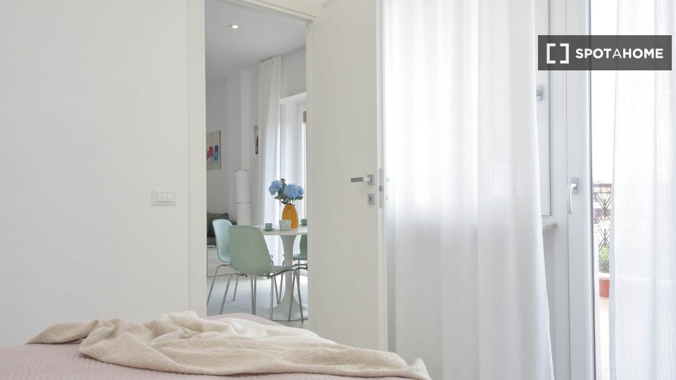 Apartment Rome, 1 bed — photo 14
